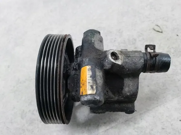 Pompe de direction OEM 7700426719 pour Renault Espace IV image 2