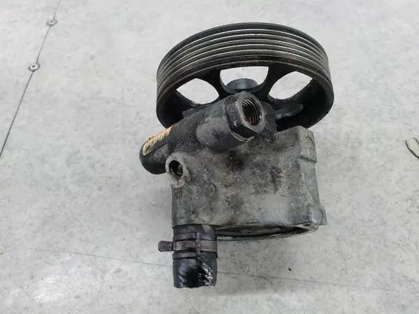 Pompe de direction OEM 7700426719 pour Renault Espace IV image 4