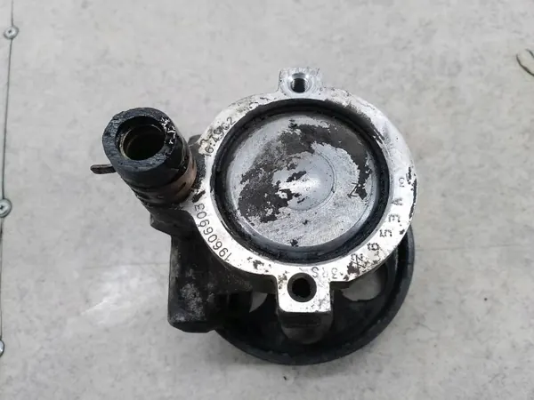 Pompe de direction OEM 7700426719 pour Renault Espace IV image 5