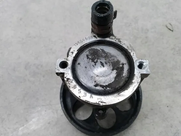 Pompe de direction OEM 7700426719 pour Renault Espace IV image 6