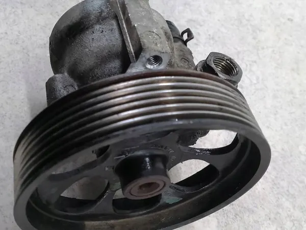 Pompe de direction OEM 7700426719 pour Renault Espace IV image 9