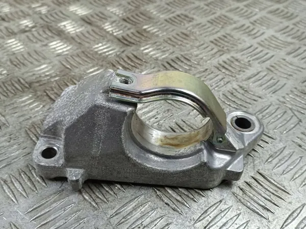 Nissan FOB53522 Lagerhalterung - Gebraucht image 2