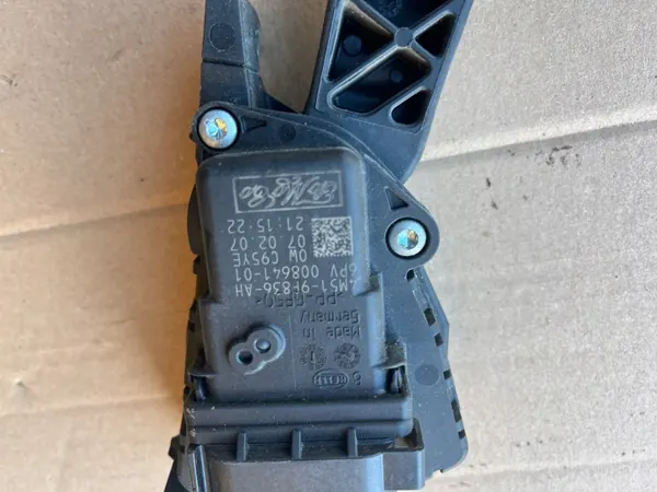 Potentiomètre pédale gaz OEM 4M51-9F836-AH Volvo image 3