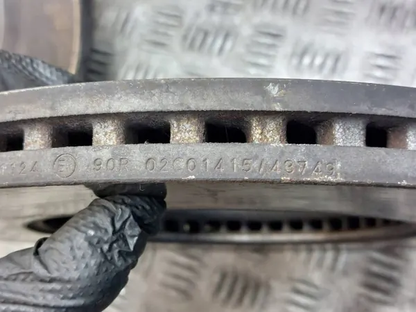 Bromsskivor + Belägg + Bromsok Fram Opel Astra J OEM image 8