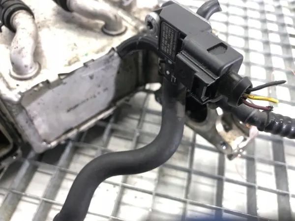 INTERCOOLER VW GOLF VII 2.0 150CV 04L129711R image 5