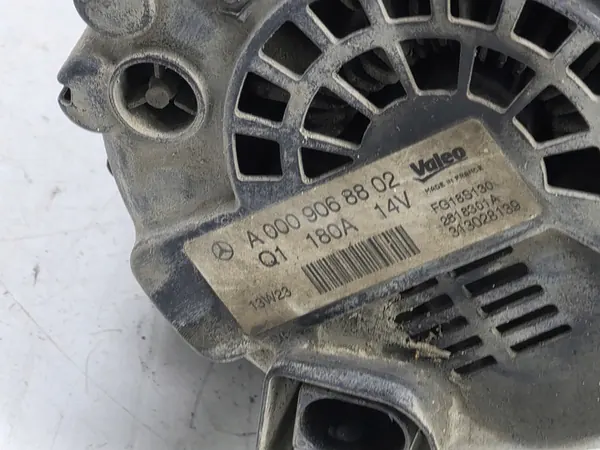 VALEO 180A generaattori Sprinter W906 Vito W639 image 6
