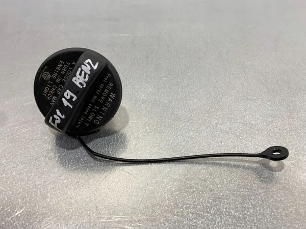 Subaru Forester bränslelock OEM FBZ22873 - Begagnad image 3