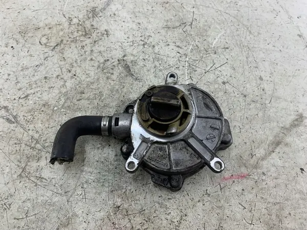 Imupumppu Audi A6 S6 C6 06E145100D image 2