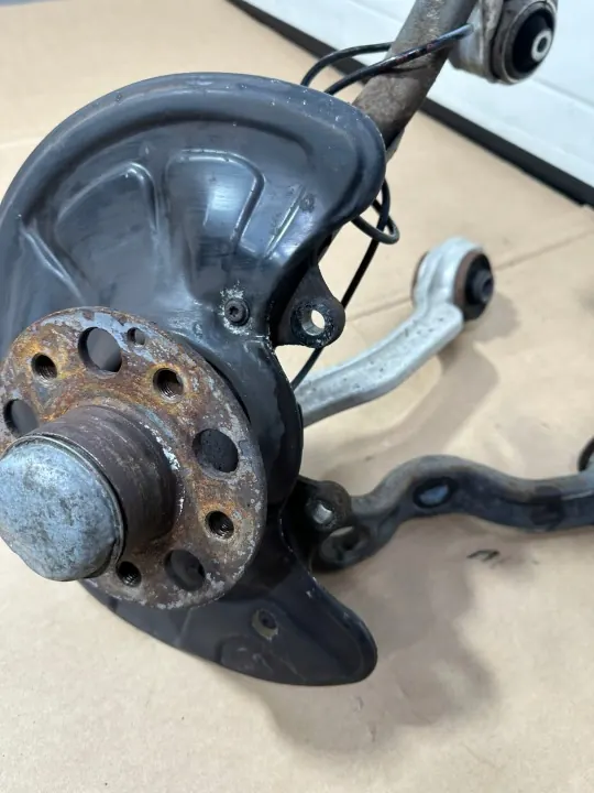Etuvasen kiertonivel OEM A2303300138 Mercedes SL R230 image 3