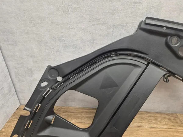 BMW 5 F10/F11 Rechte Radhausverkleidung OEM 7019804 image 3
