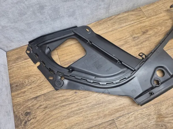 BMW 5 F10/F11 Rechte Radhausverkleidung OEM 7019804 image 8