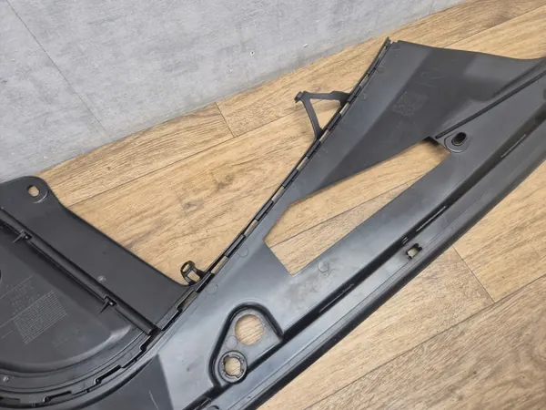 BMW 5 F10/F11 Rechte Radhausverkleidung OEM 7019804 image 9