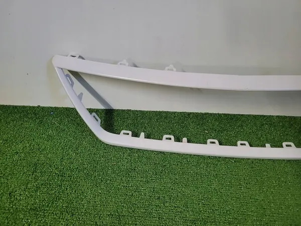 SEAT LEON III 3 LIFT GRILL FRONT 5F0854643F OEM image 2