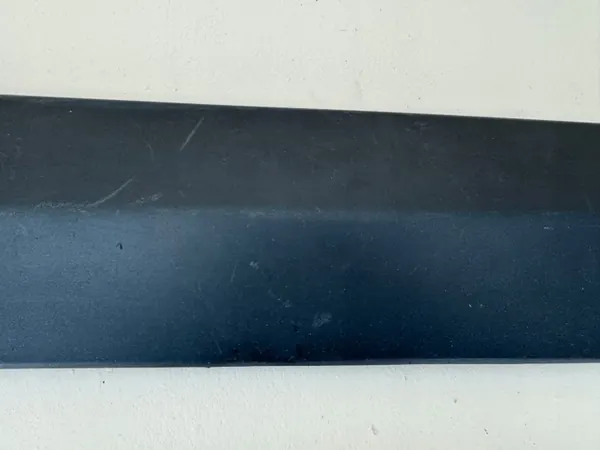 OEM 75073-42040 Oikea Etuoven Lista Toyota image 4