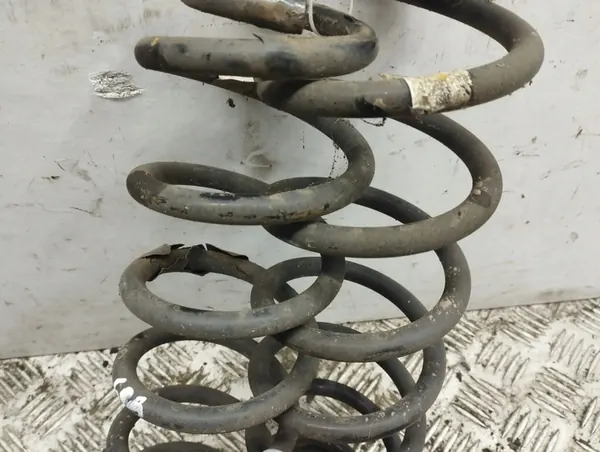 Volkswagen PASSAT B8 2016 Molla posteriore completa OEM 5Q0512149A image 3