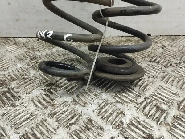 Volkswagen PASSAT B8 2016 Molla posteriore completa OEM 5Q0512149A image 9