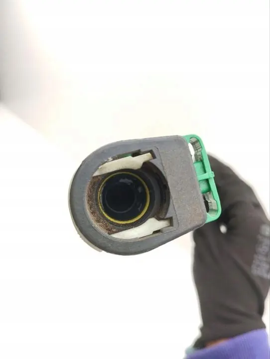 Fuel Distributor Pipe Chevrolet Corvette 2021 OEM 84665717 image 4