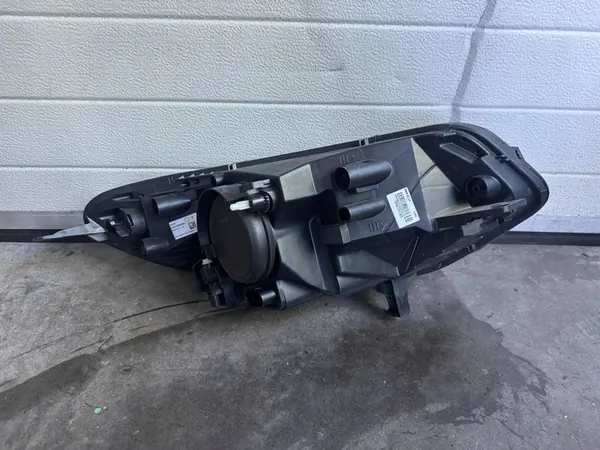 Vasen Etuheijastin Ford Ecosport 2013-2017 OE 2027133 image 5