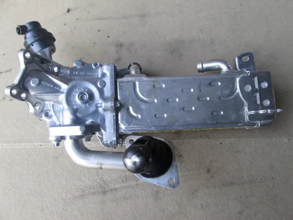 Gebruikte uitlaatkoeler OEM Chłodnica spalin Mercedes GLK 2.2 CDI 13r image 2