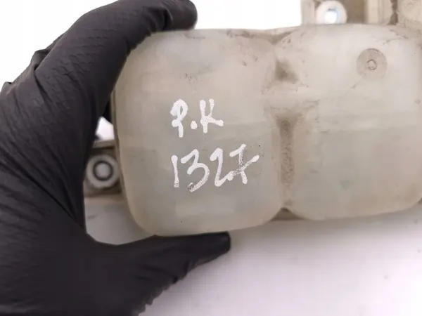 Hyundai Ioniq 2018 Utjämningstank OEM AMD230876 image 8