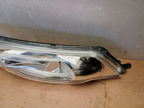 Nissan Juke 2010-2014 Indicador Frontal Esquerdo OEM 26125-1KL0C image 4