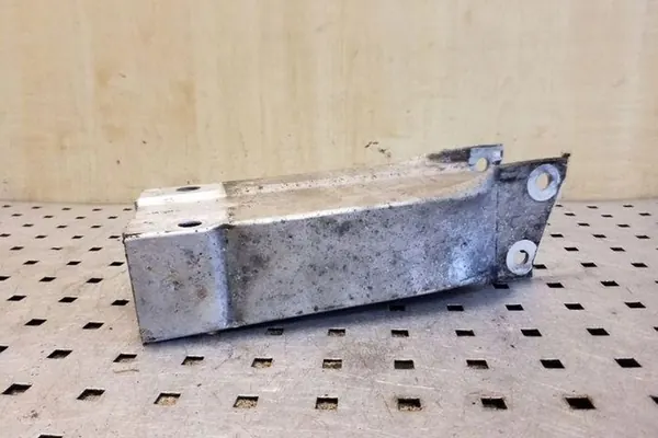 Deslizamento dianteiro direito do para-choque MERCEDES-BENZ C (W204) A2046200995 image 3