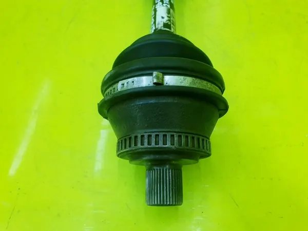 Vänster fram CV-axel Audi A6 C5 Allroad 2.5 TDI image 2