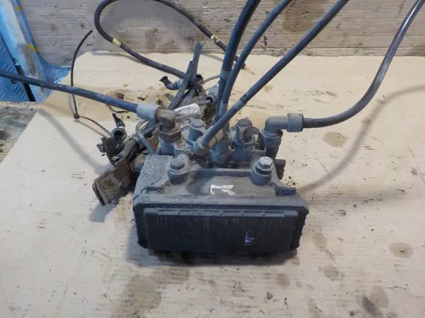 Modulateur ABS EBS Renault Magnum OEM 20828241 image 3