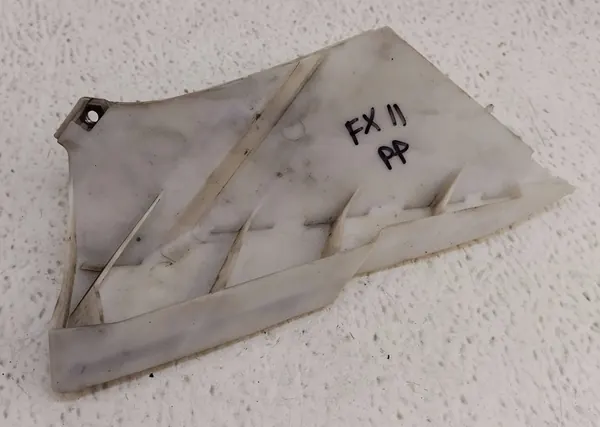 Deslizamento do para-choque dianteiro direito Infiniti FX35 FX37 QX70 OE image 3