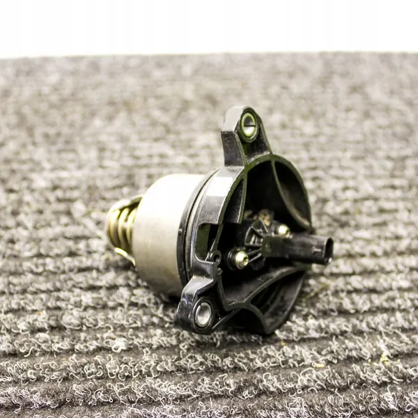 Termostato Audi Q5 SQ5 2018 OEM 06M121115G image 2