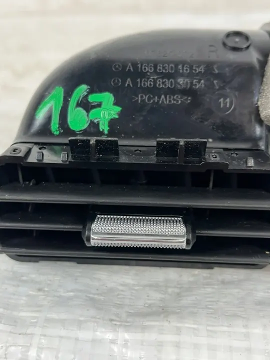 Mercedes GLS 167 Oikea Tuuletusritilä OEM 1668301654 image 3