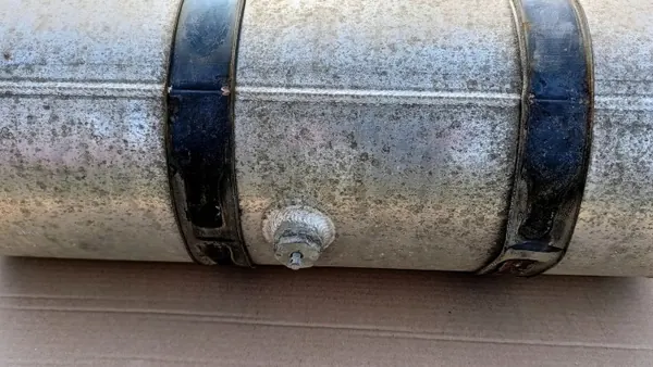 Ilmasäiliö 30L OEM 98412835 Iveco Stralis Hi-Way:lle image 4