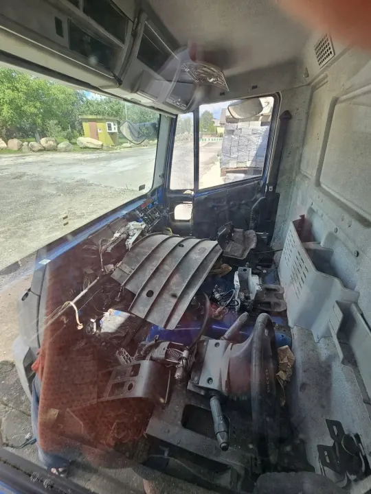Cabine Iveco Eurocargo d'occasion OEM 75E16 - Bon état image 5