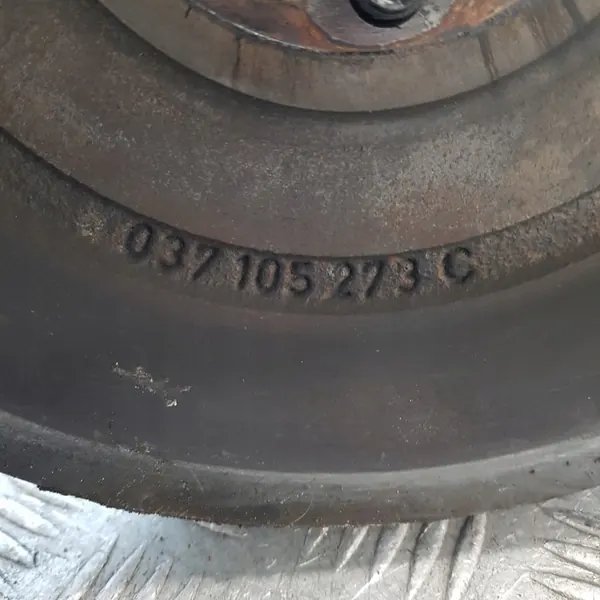 Embrayage Complet VW Golf 5 1.9 TDI OEM 037105273 image 3