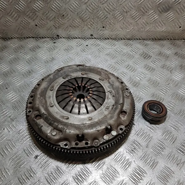 Embrayage Complet VW Golf 5 1.9 TDI OEM 037105273 image 5