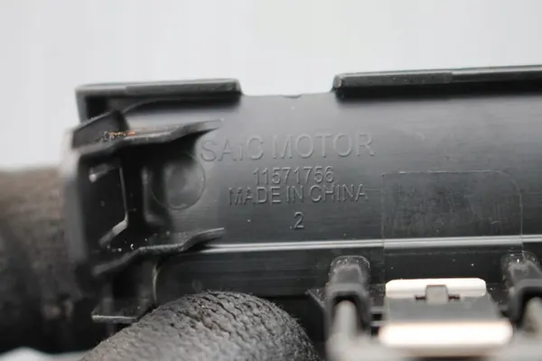 MG 12V USB-oplaadaansluiting OEM 11571756HSII - Gebruikt image 6