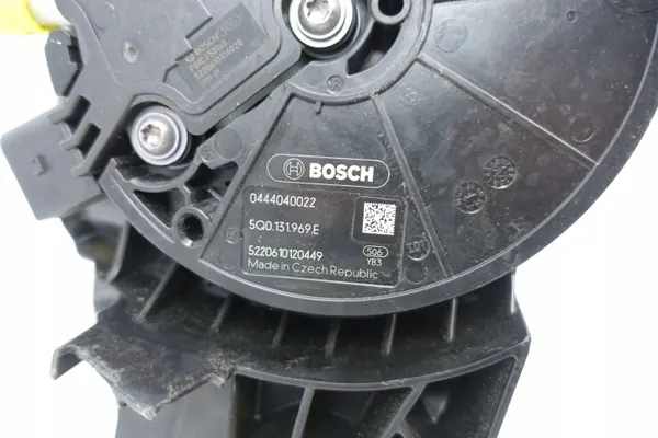 AdBlue-säiliö OEM 5R3131877C VW Caddy IV 2020- image 6