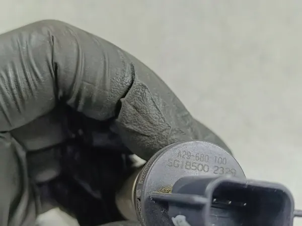 Sensor de posição do eixo de comando Nissan Juke I F15 A296B0100 image 4