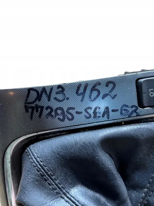 Palanca de cambios Honda OE OEM 77295-SEA-G2 Usado image 5