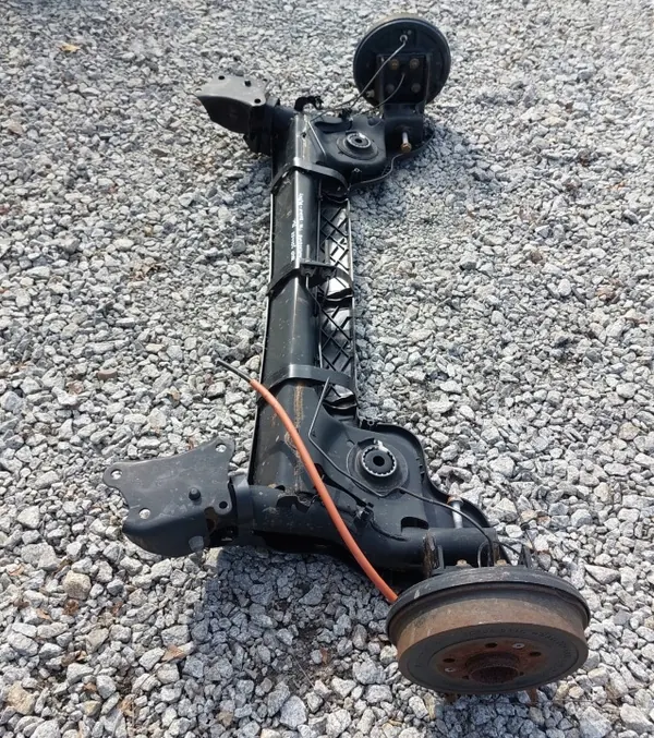 Dacia Jogger 23R Achterasbalk Ophanging Trommel image 5