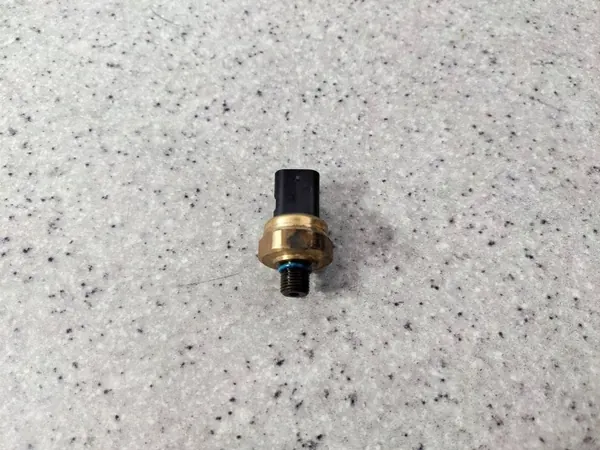 Brandstofdruksensor OEM A0009050603 Mercedes GLC image 3