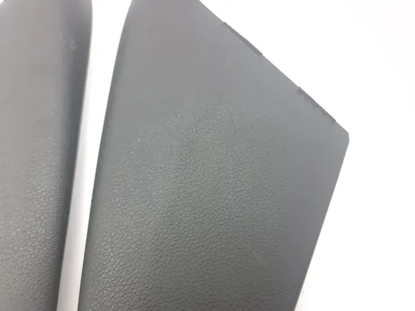 Hyundai Kona Tunnel-Seitenabdeckung OEM 84655J9500 image 9