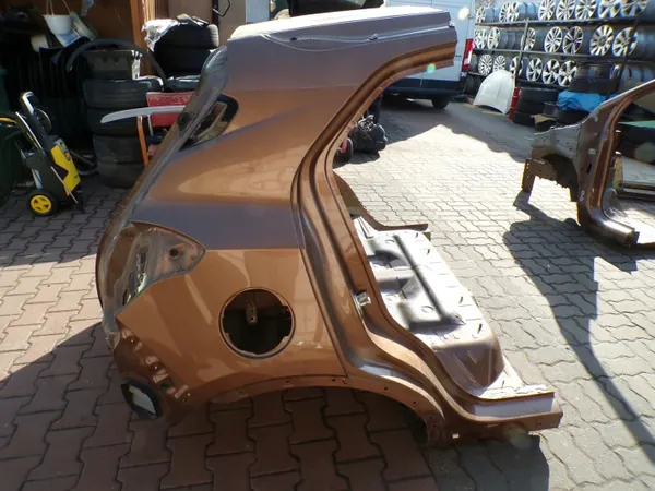 Salpicaderos traseros Opel Mokka OEM błotniki tył GD7 image 2