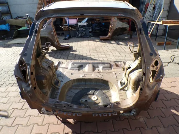 Salpicaderos traseros Opel Mokka OEM błotniki tył GD7 image 3