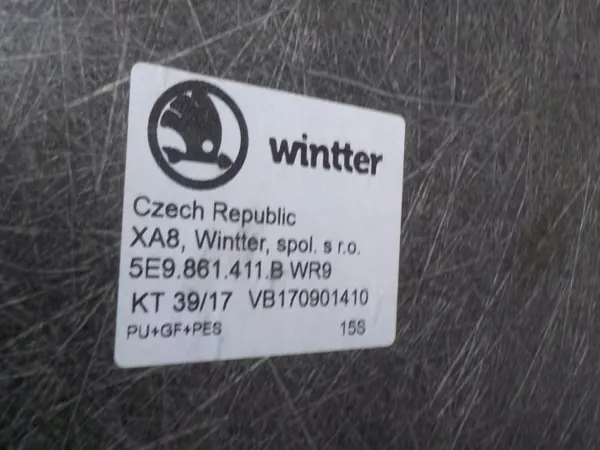 OEM 5E9861411B Tavaratilan pohja Skoda Octavia III Farmarille image 4