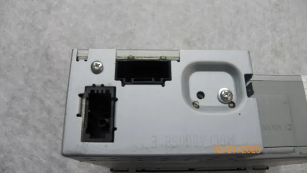 Reproductor CD Audi OE 8X0035110A - Usado image 3
