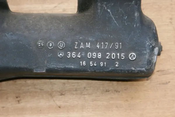 Colector de escape Mercedes OEM 3640982015 - Usado image 3