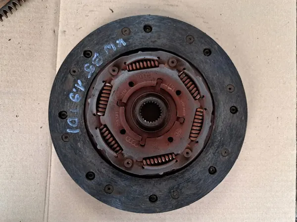 Volante de duplo massa VW Passat B5 1.9 TDI 90 CV image 4