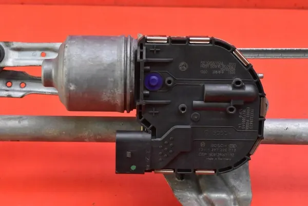 Tuulilasinpyyhkijän moottorin mekanismi etu Skoda Octavia III 17-20 5E1955023B image 2