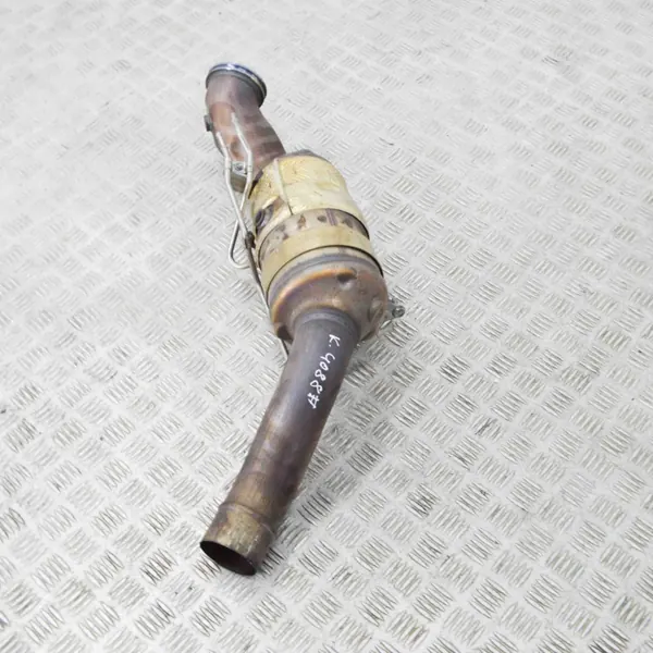 Maserati Levante 3.0 Katalysaattori OEM 670107531 image 3